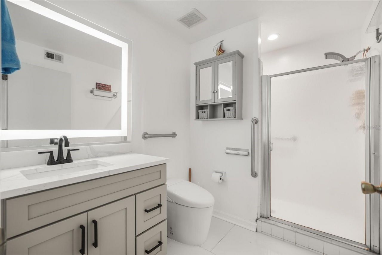 2386 Bridle Path Lane , Unit 8, Orlando, FL 32812 Photo