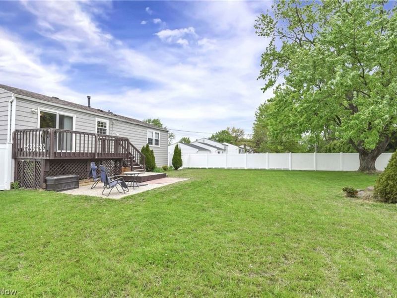 8345 Celianna Drive, Strongsville, OH 44149 Photo 34
