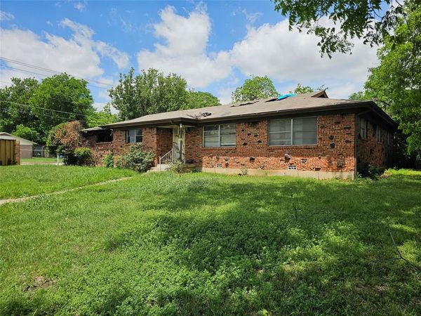 5301 Ammons Street, Haltom City, TX 76117