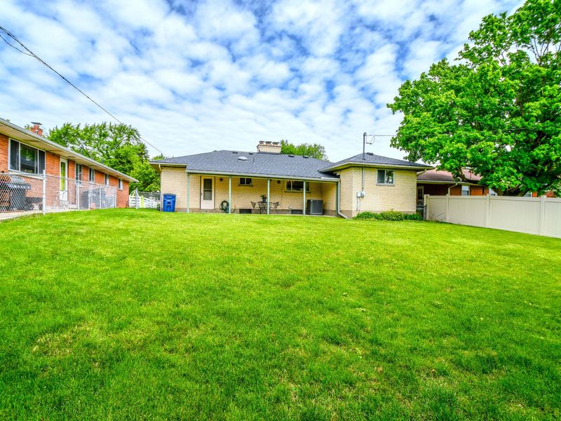 1404 Pinecrest Drive, Dayton, OH 45414 Photo 35
