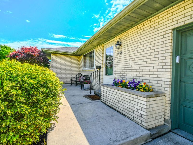 1404 Pinecrest Drive, Dayton, OH 45414 Photo 7