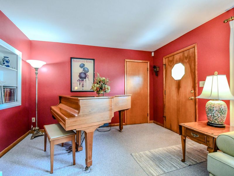 1404 Pinecrest Drive, Dayton, OH 45414 Photo 8