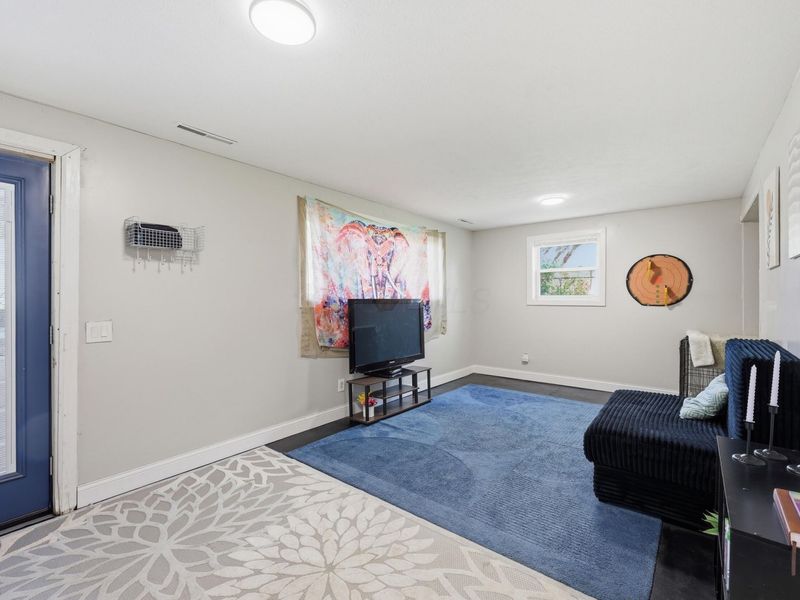 6097 Karl Road , Columbus, OH 43229 Photo 19