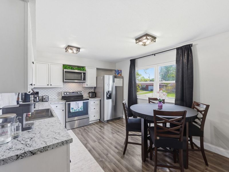6097 Karl Road , Columbus, OH 43229 Photo 9