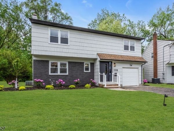1318 Marcella Dr, Union, NJ 07083