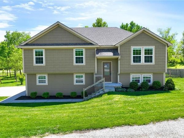 33767 Hwy U Highway, Rayville, MO 64084