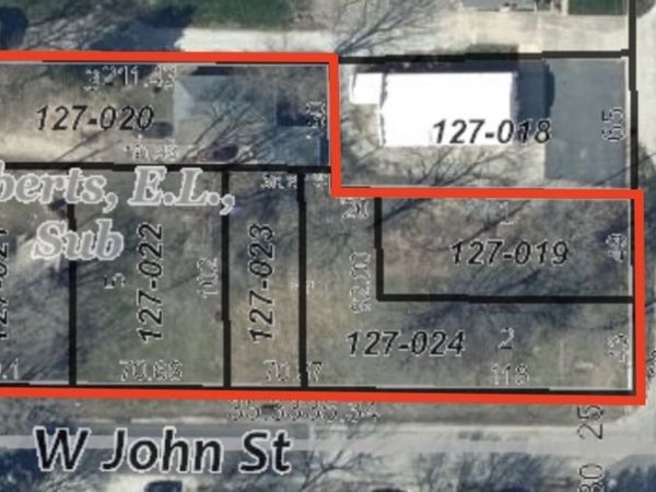 2404 W John Street , Champaign, IL 61821