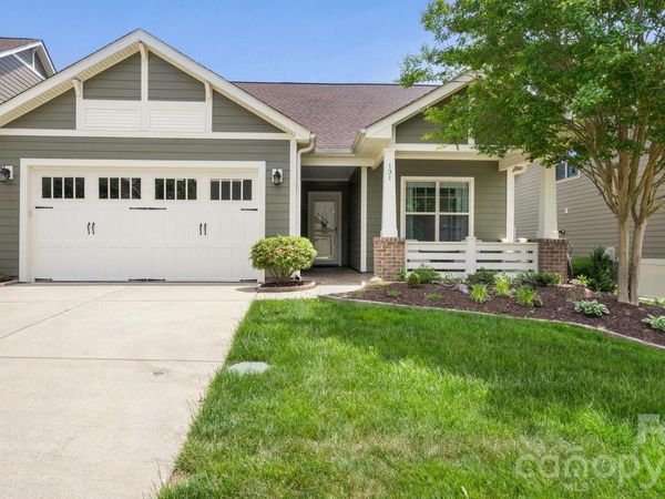 131 Chimney Rock Court, Denver, NC 28037