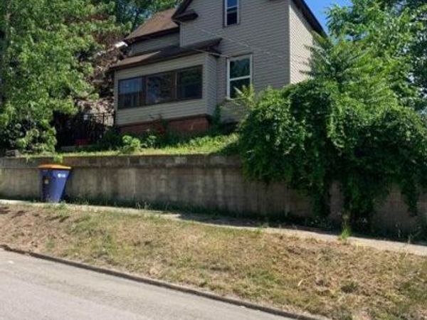 754 SW Olympia Street SW, Grand Rapids, MI 49503