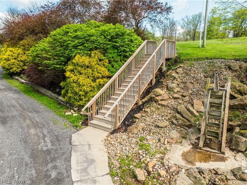 8480 Possum Hollow Road NW, Dundee, OH 44624 Photo 11