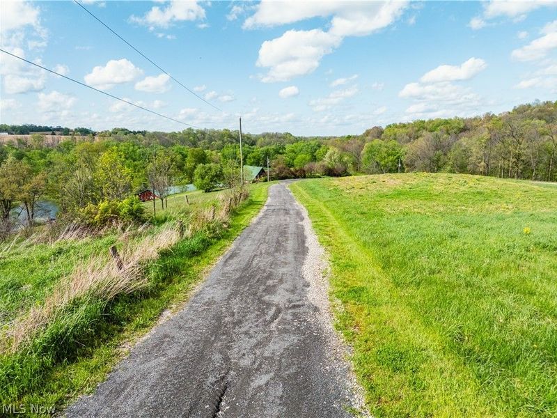 8480 Possum Hollow Road NW, Dundee, OH 44624 Photo 12