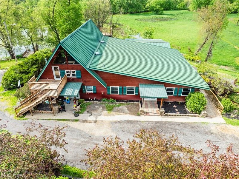 8480 Possum Hollow Road NW, Dundee, OH 44624 Photo 3
