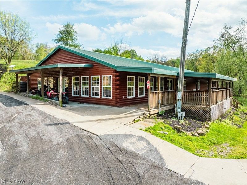 8480 Possum Hollow Road NW, Dundee, OH 44624 Photo 9