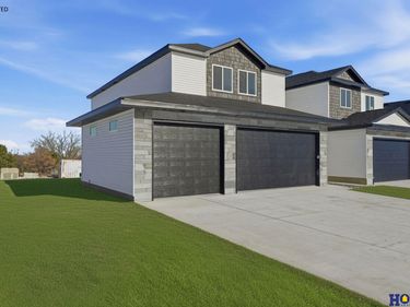 8910 Peregrine Road , Lincoln, NE 68505