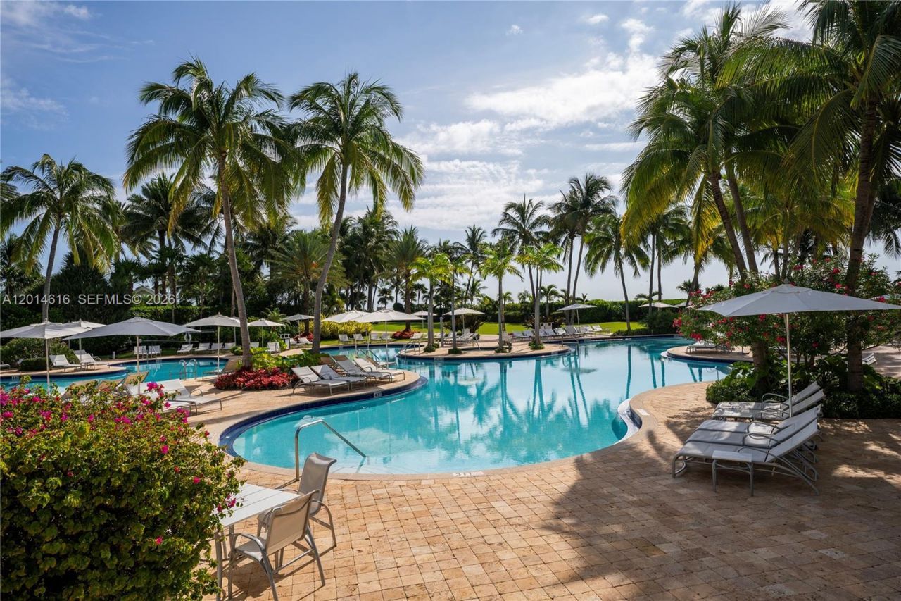 50 S Pointe Dr, Unit 607, Miami Beach, FL 33139 Photo