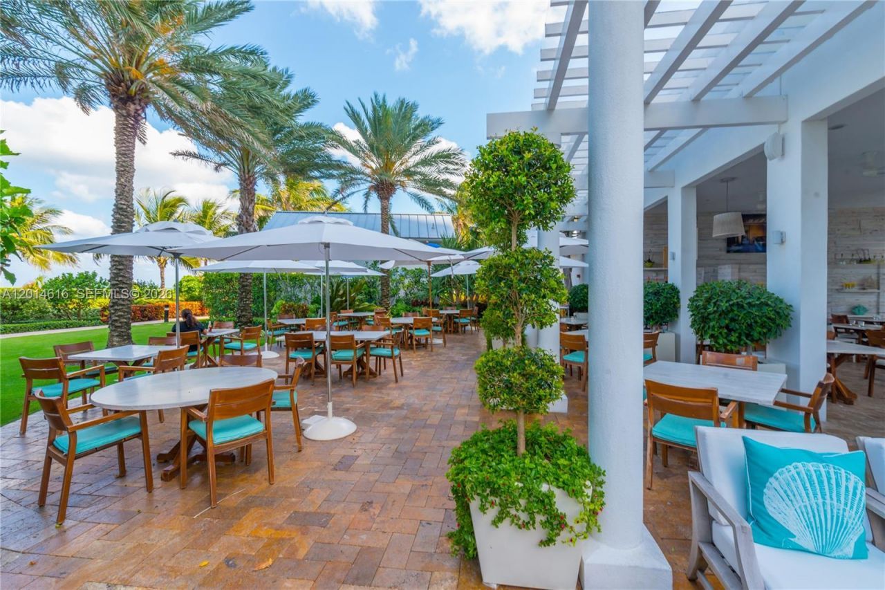 50 S Pointe Dr, Unit 607, Miami Beach, FL 33139 Photo