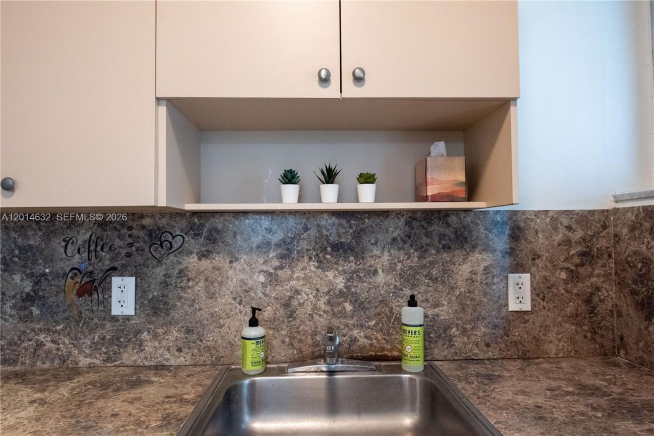 1150 Euclid Ave , Unit 205, Miami Beach, FL 33139 Photo