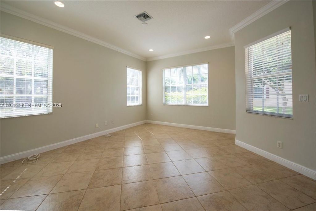3371 Lakeside Dr , Unit 27, Davie, FL 33328 Photo