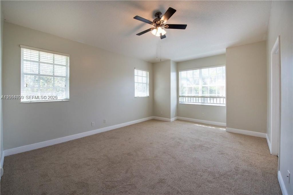 3371 Lakeside Dr , Unit 27, Davie, FL 33328 Photo