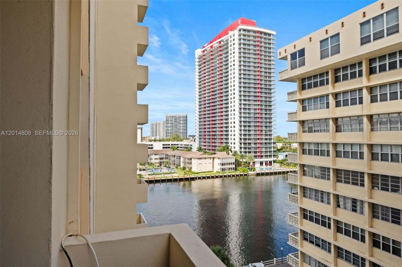 1833 S Ocean Dr , Unit 809, Hallandale Beach, FL 33009 Photo