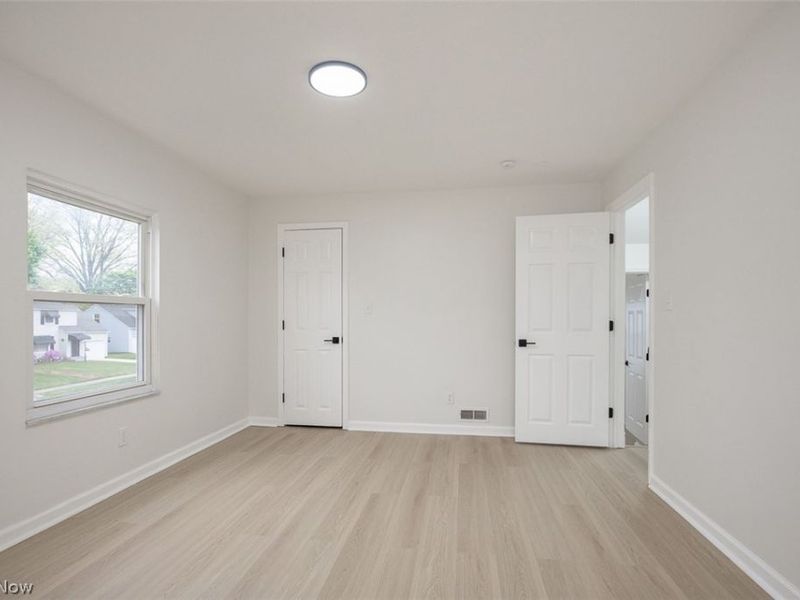 3896 Strandhill Road, Cleveland, OH 44128 Photo 22