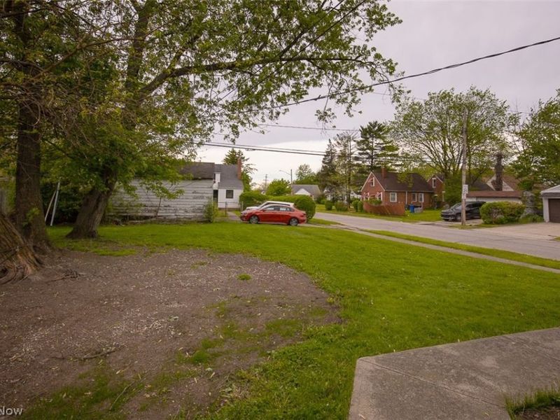 3896 Strandhill Road, Cleveland, OH 44128 Photo 28