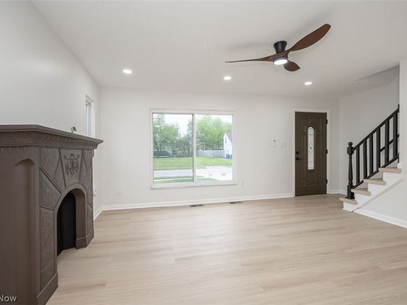 3896 Strandhill Road, Cleveland, OH 44128 Photo 3