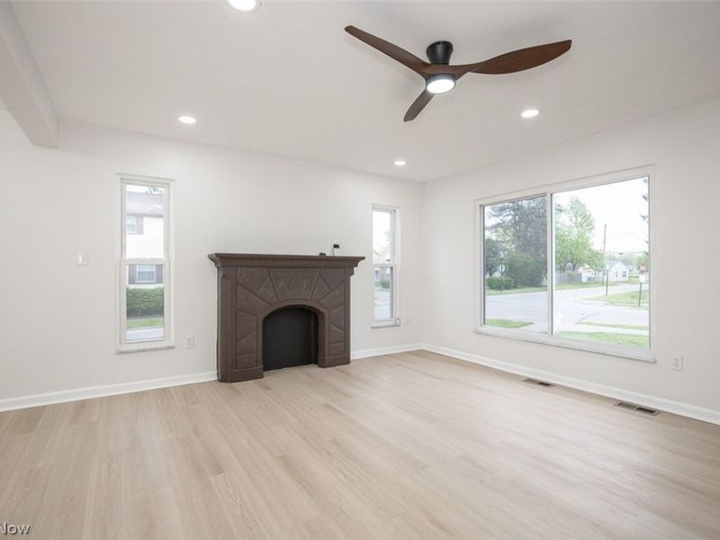 3896 Strandhill Road, Cleveland, OH 44128 Photo 5