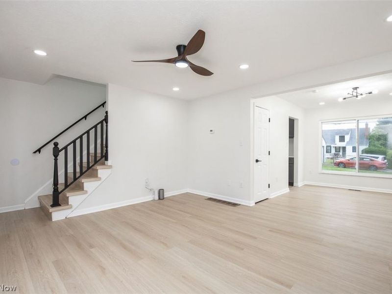 3896 Strandhill Road, Cleveland, OH 44128 Photo 6