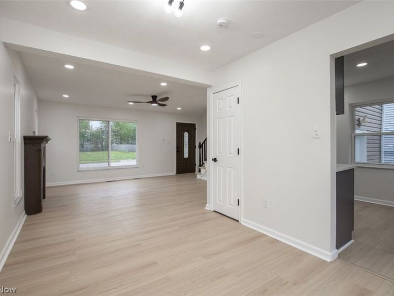 3896 Strandhill Road, Cleveland, OH 44128 Photo 9