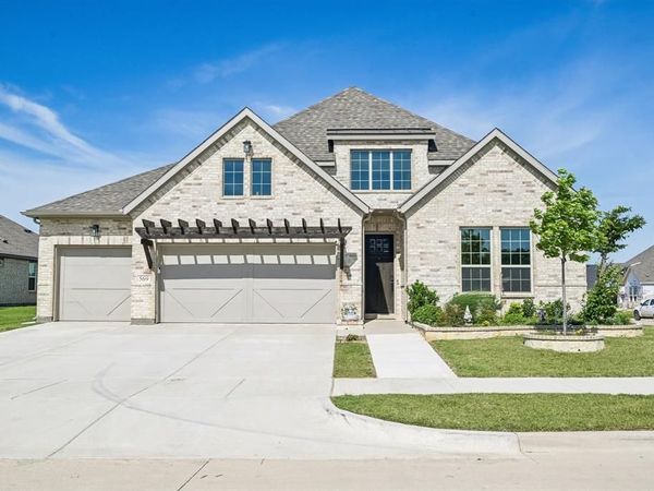 569 Pebble Drive, Waxahachie, TX 75167