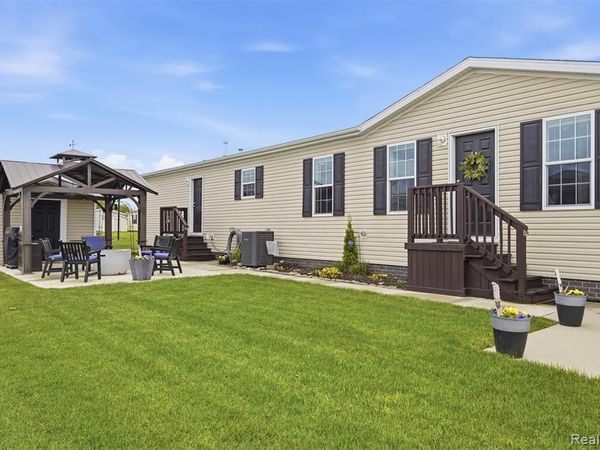 11197 Dogwood Court, Green Oak Twp, MI 48178