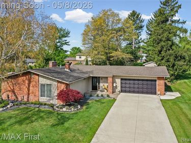 52531 Butternut Drive, Shelby Twp, MI 48316