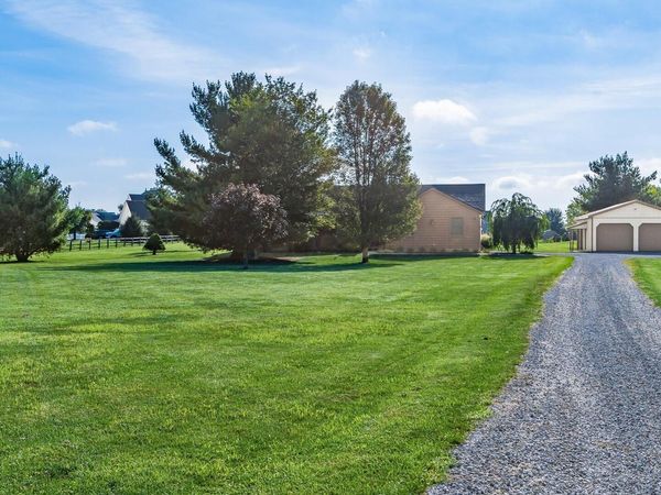 8261 York Road SW, Pataskala, OH 43062