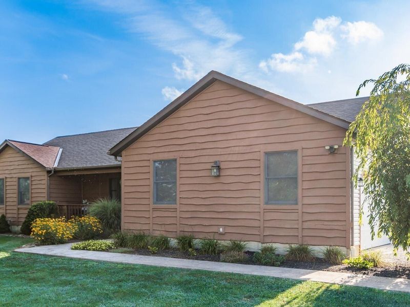 8261 York Road SW, Pataskala, OH 43062 Photo 3