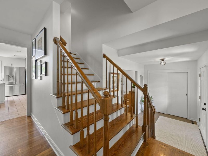 1920 Mccoy Road, Columbus, OH 43220 Photo 19