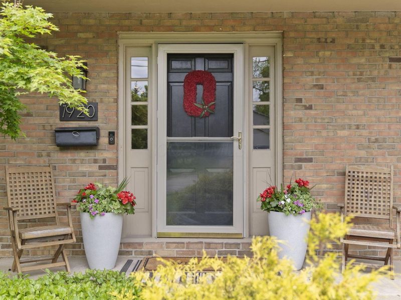 1920 Mccoy Road, Columbus, OH 43220 Photo 2