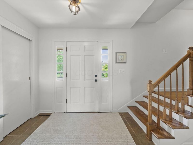 1920 Mccoy Road, Columbus, OH 43220 Photo 3