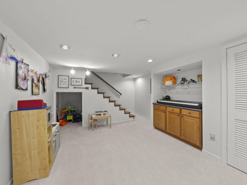 1920 Mccoy Road, Columbus, OH 43220 Photo 36