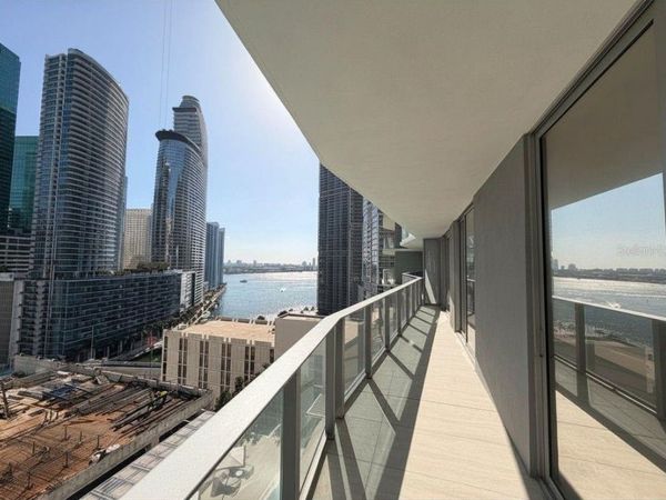 77 SE 5TH ST, Unit 1903, MIAMI, FL 33131