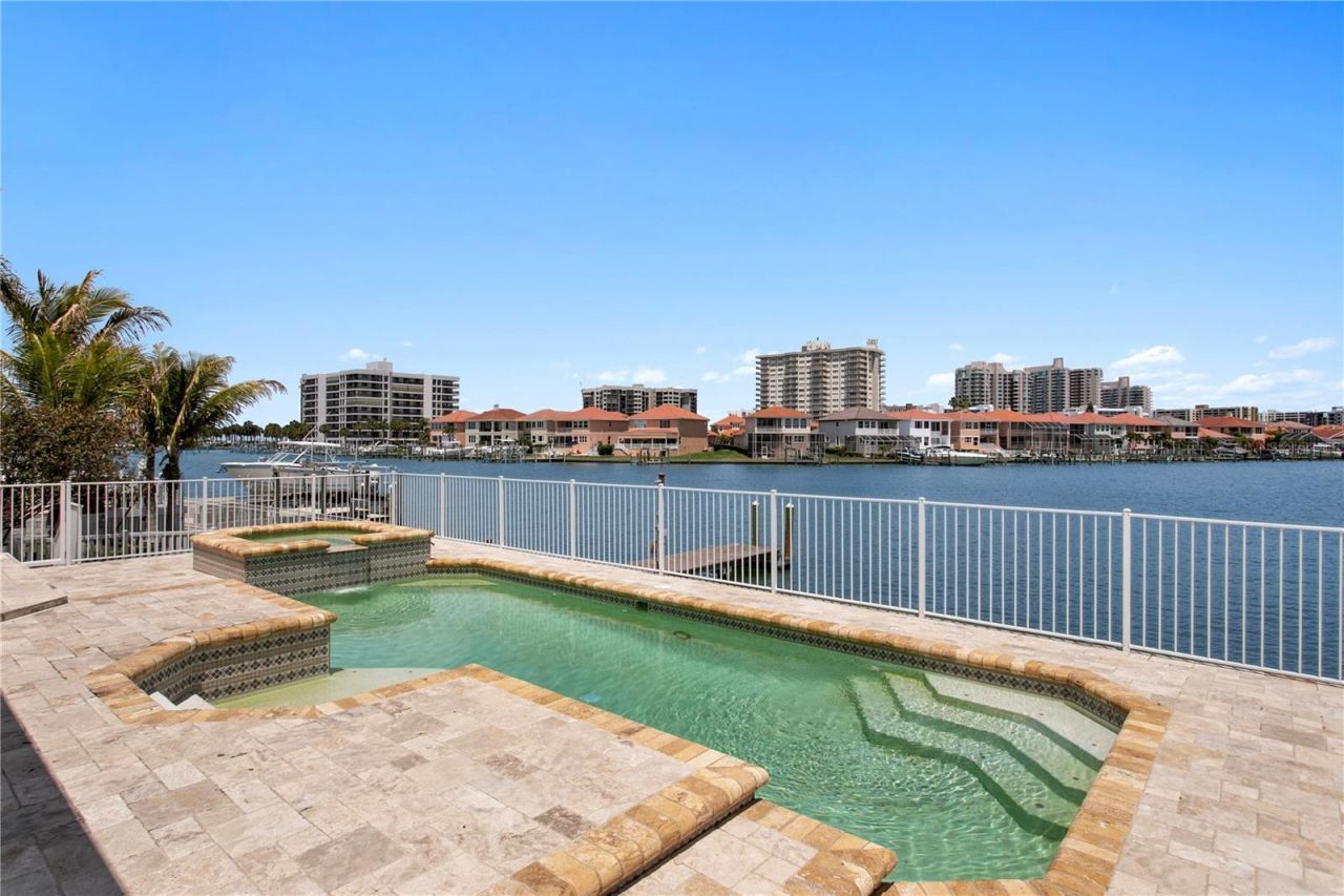 215 Harrison Avenue, Belleair Beach, FL 33786 Photo