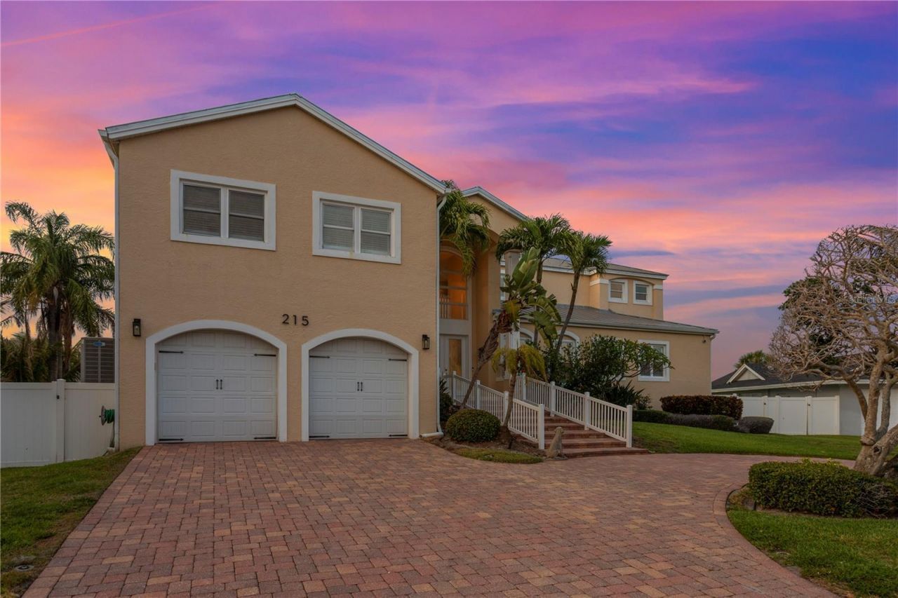 215 Harrison Avenue, Belleair Beach, FL 33786 Photo
