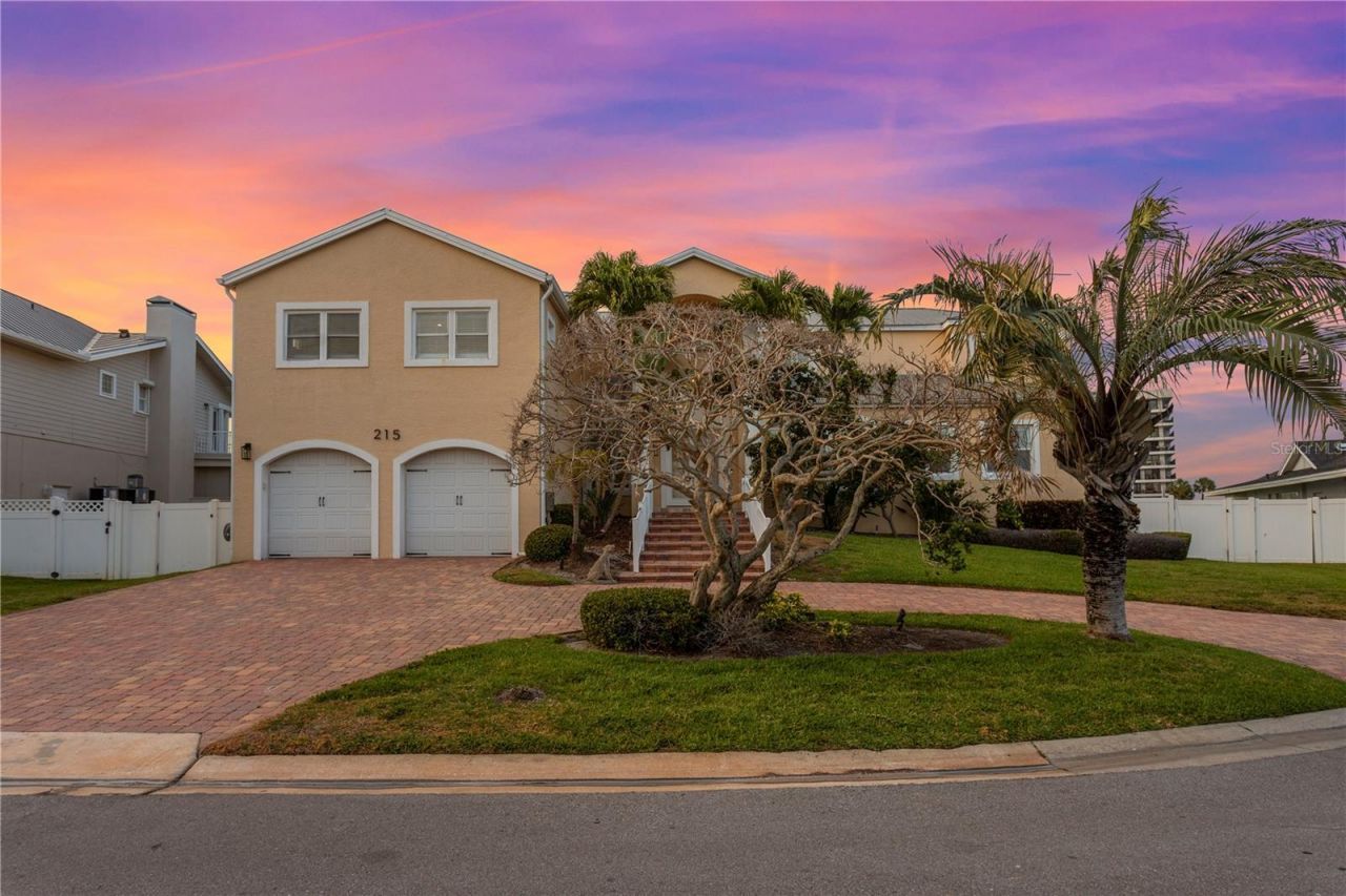 215 Harrison Avenue, Belleair Beach, FL 33786 Photo
