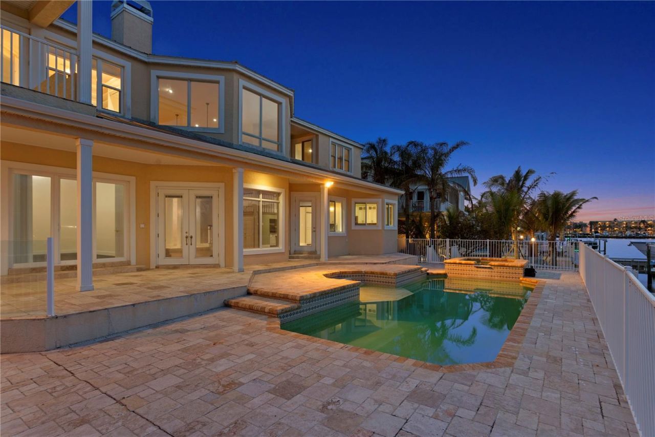 215 Harrison Avenue, Belleair Beach, FL 33786 Photo