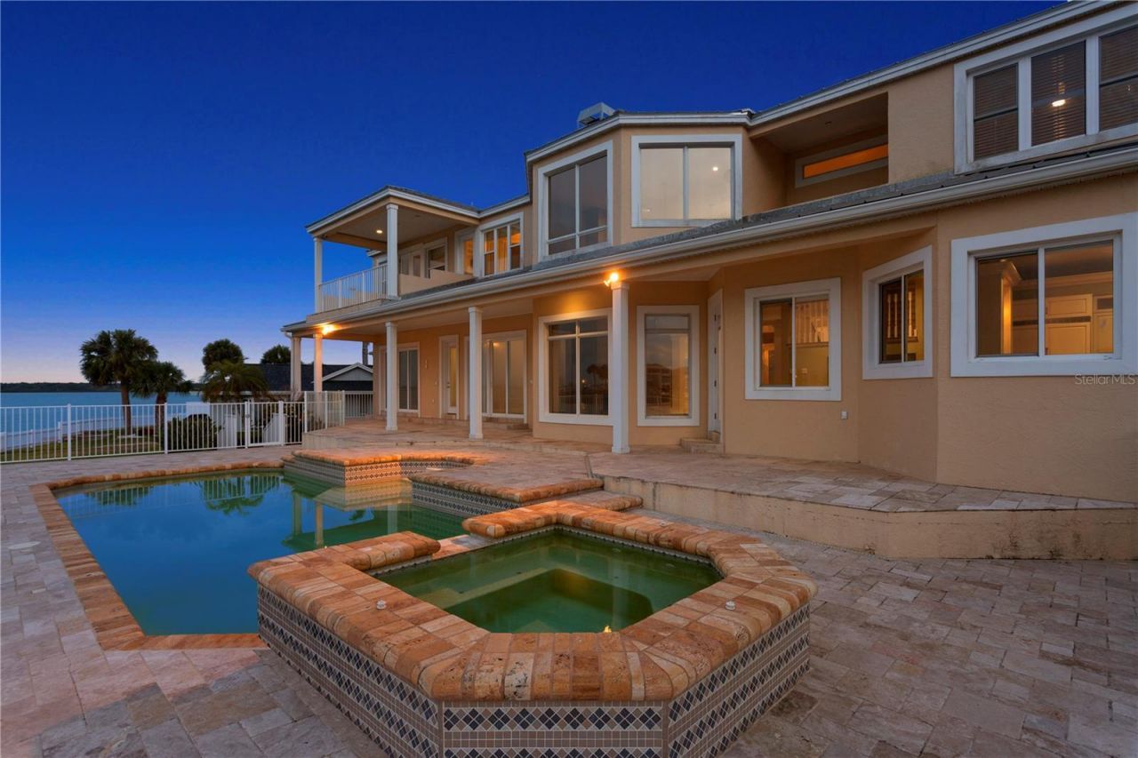 215 Harrison Avenue, Belleair Beach, FL 33786 Photo