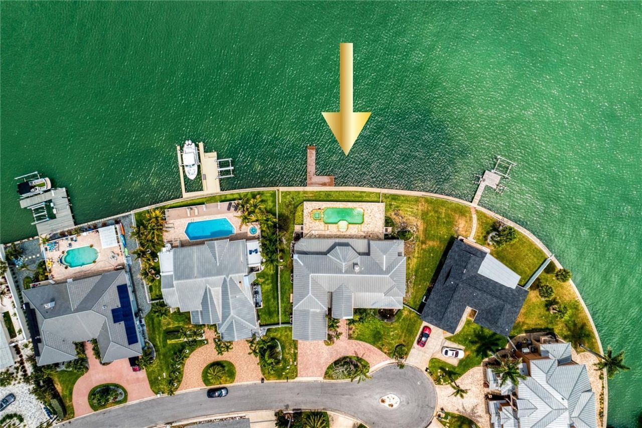 215 Harrison Avenue, Belleair Beach, FL 33786 Photo