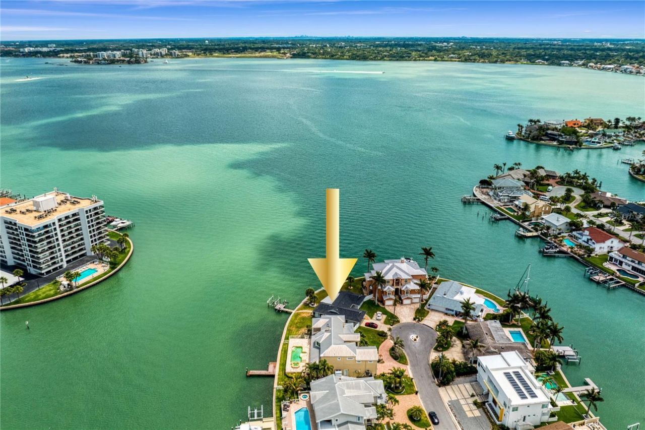 215 Harrison Avenue, Belleair Beach, FL 33786 Photo