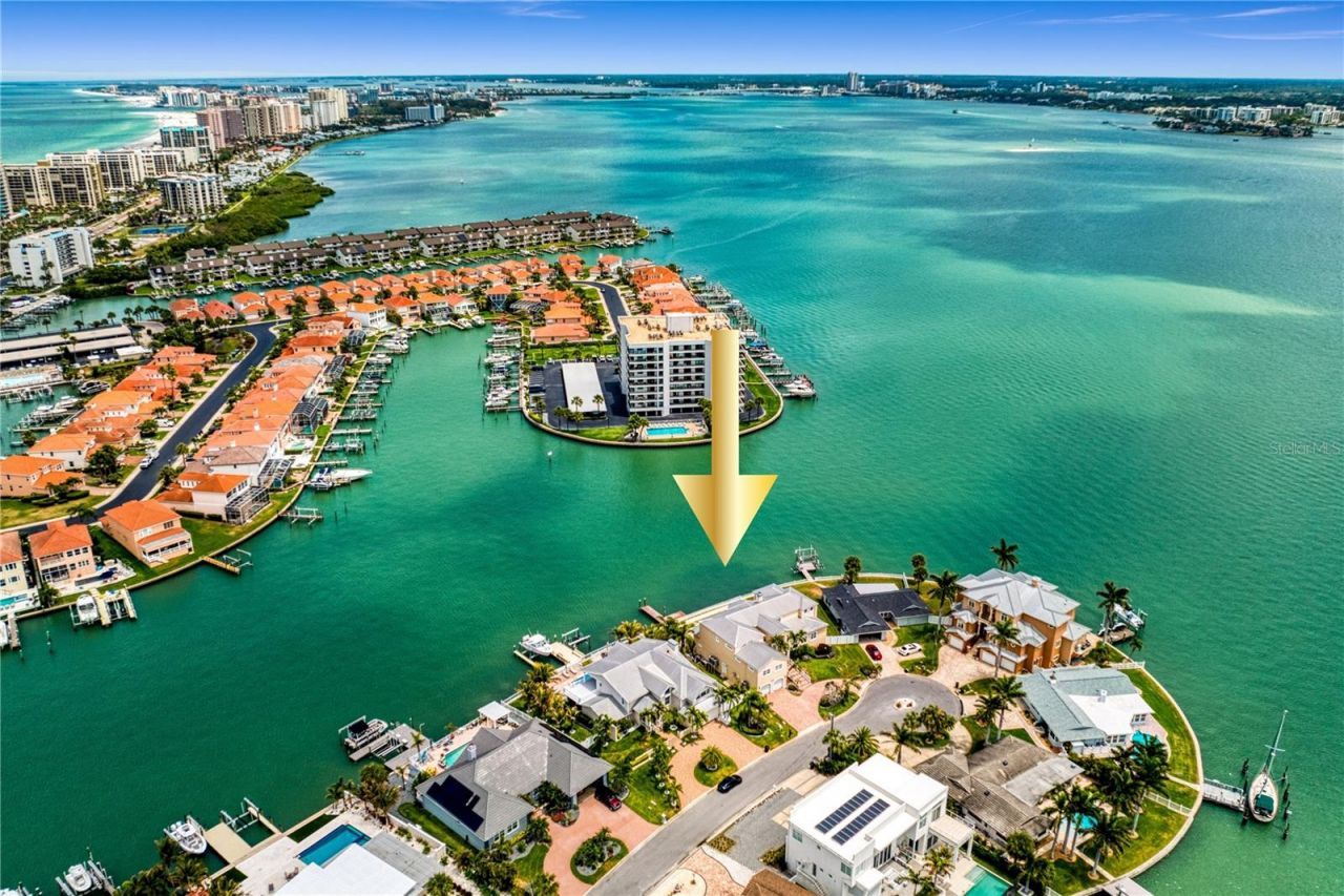 215 Harrison Avenue, Belleair Beach, FL 33786 Photo