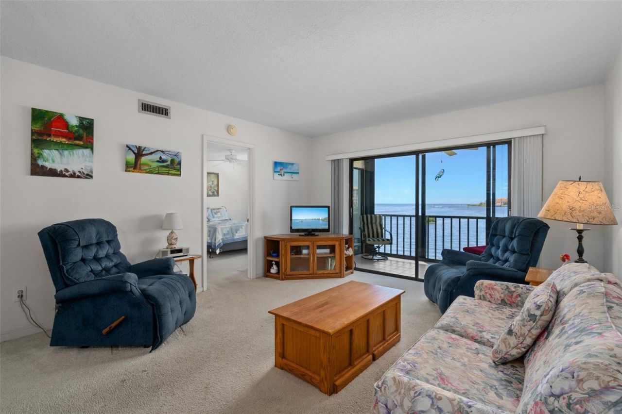 8211 Brent Street , Unit 816, Port Richey, FL 34668 Photo