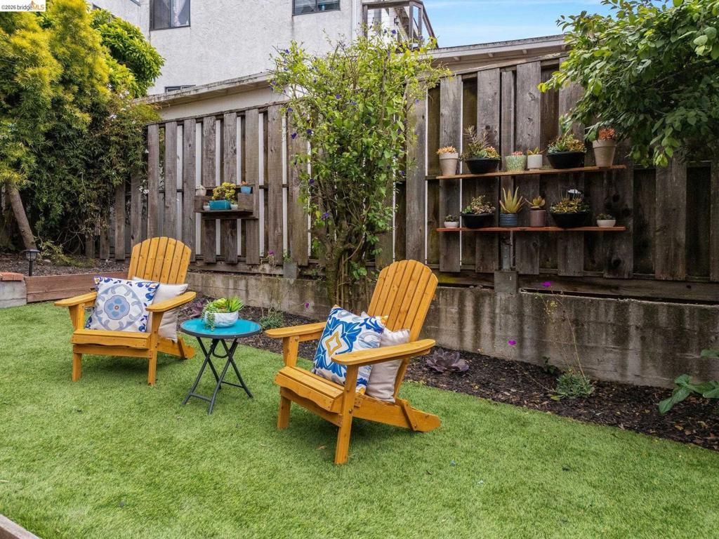 1635 Aqua Vista Rd, Richmond, CA 94805 Main Photo